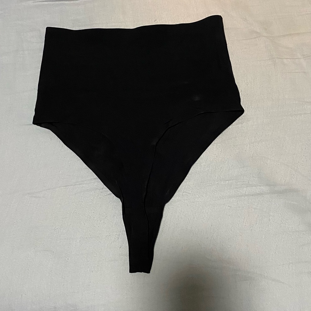 Victoria’s Secret Black High-Waisted Thong Shapewear M
